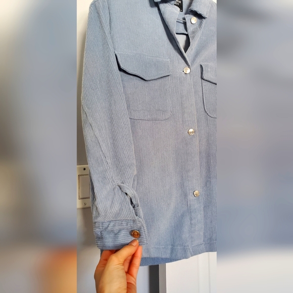 Shacket - Picture 4 of 5